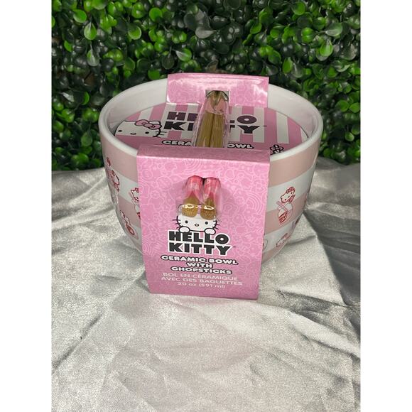 Hello Kitty Ramen Bowl w/ Chopsticks - Picture 3 of 3